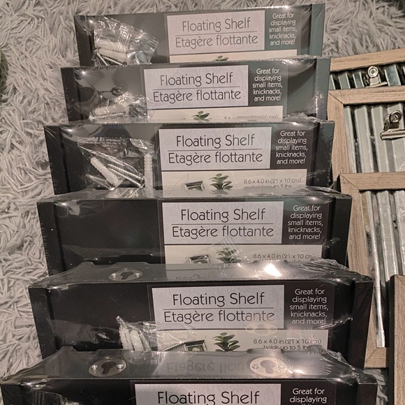 floating wall shelf - Picture 1 of 2